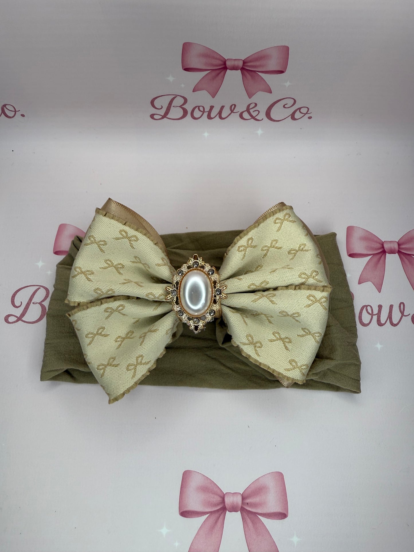 Bow Luxe