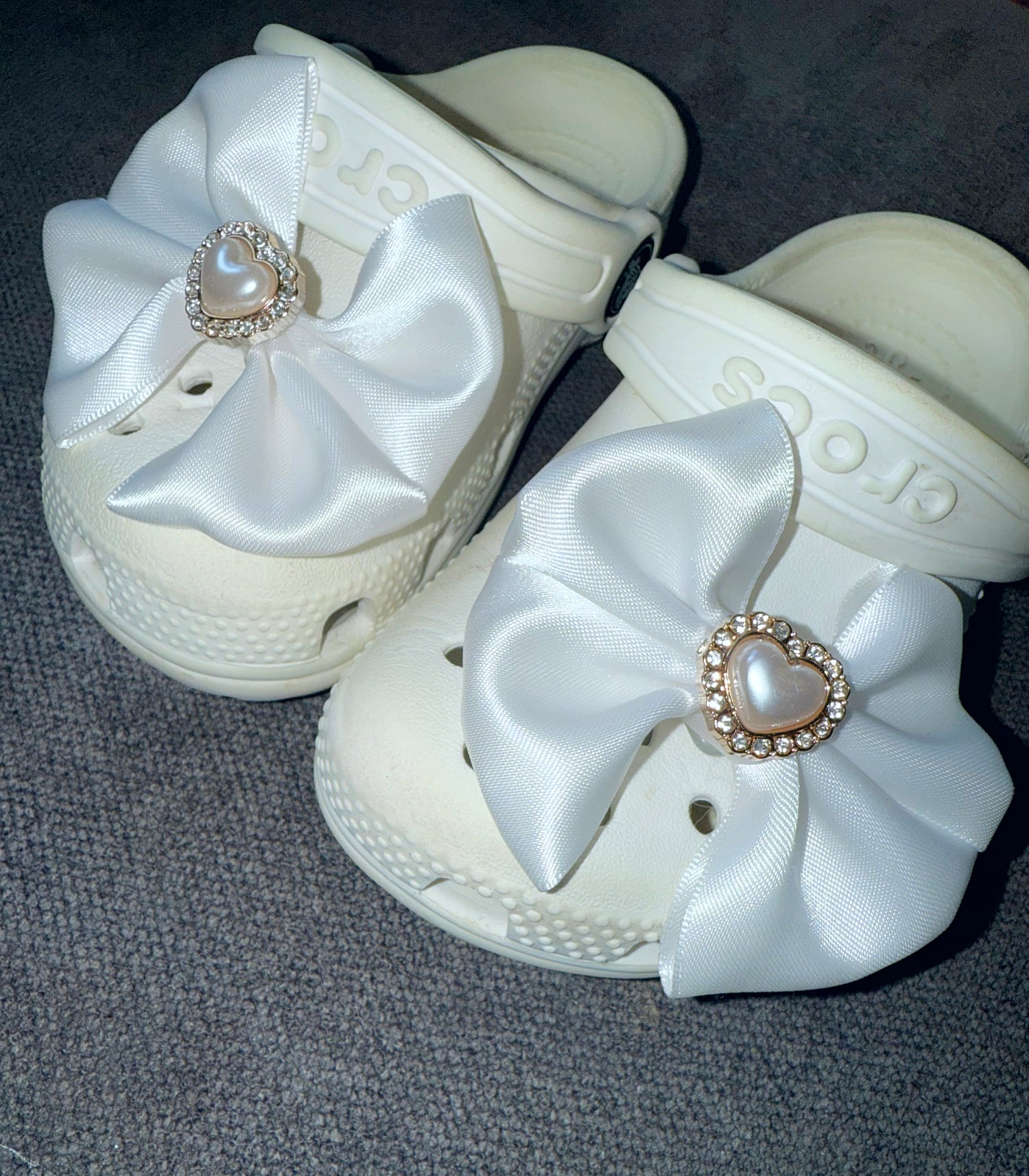 Croc Bows