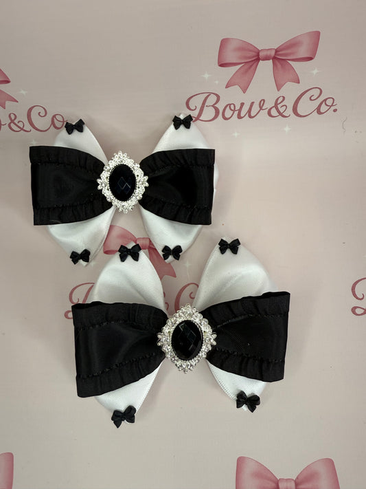 Monochrome Bow
